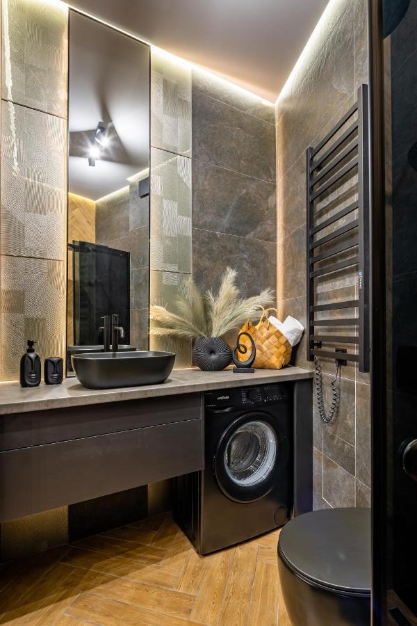 Ferienwohnung Romari Таманська 12 Lemberg Exterior foto